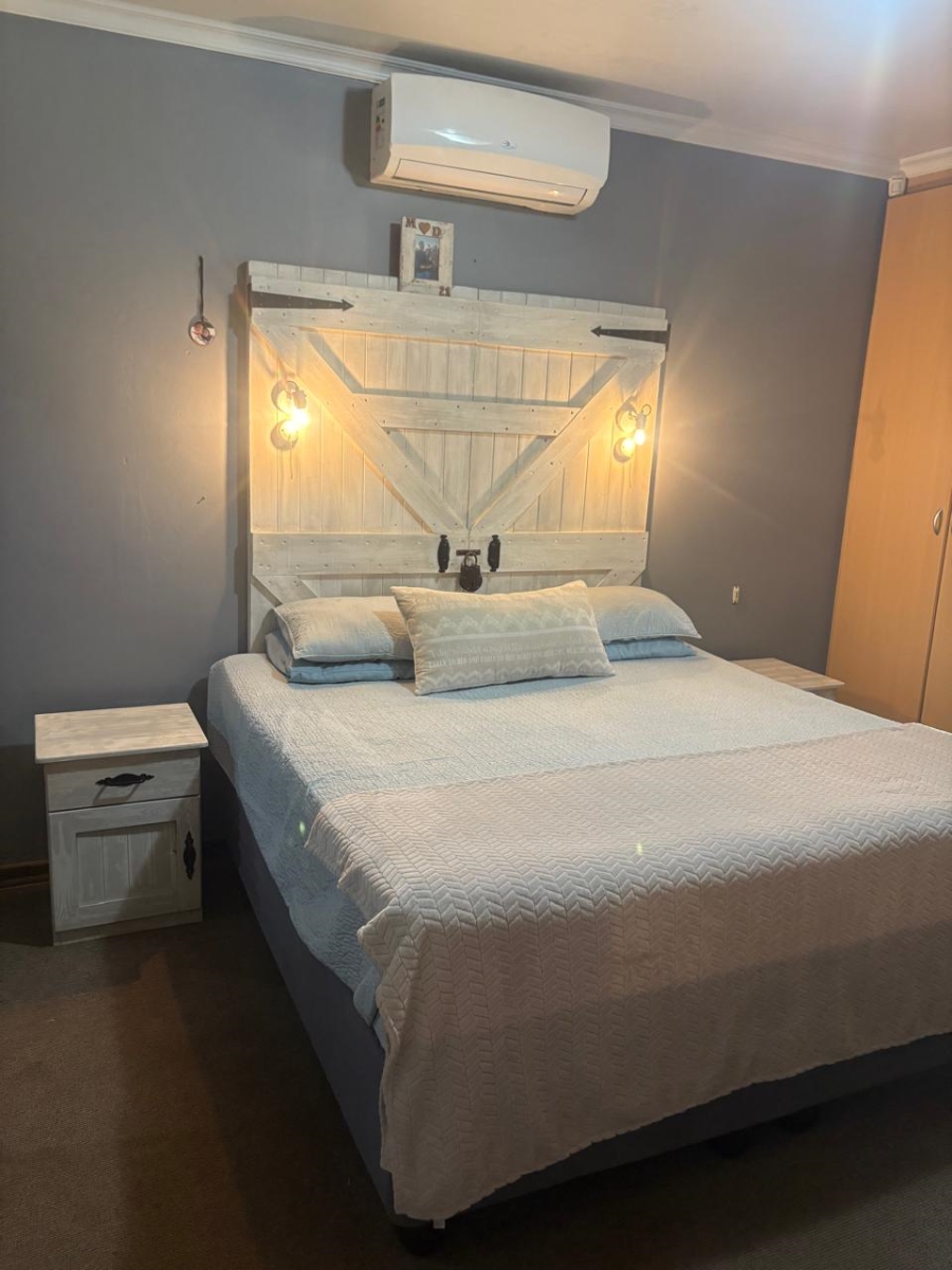 To Let 3 Bedroom Property for Rent in Campher Park Eastern Cape